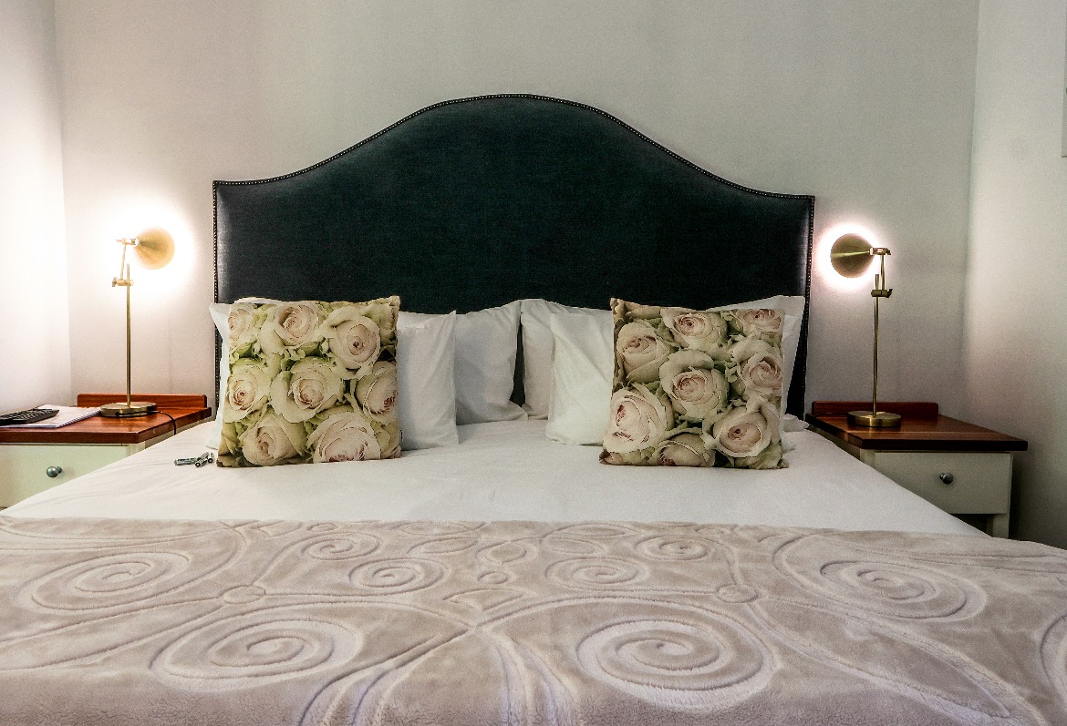 Unit 3 King Bed